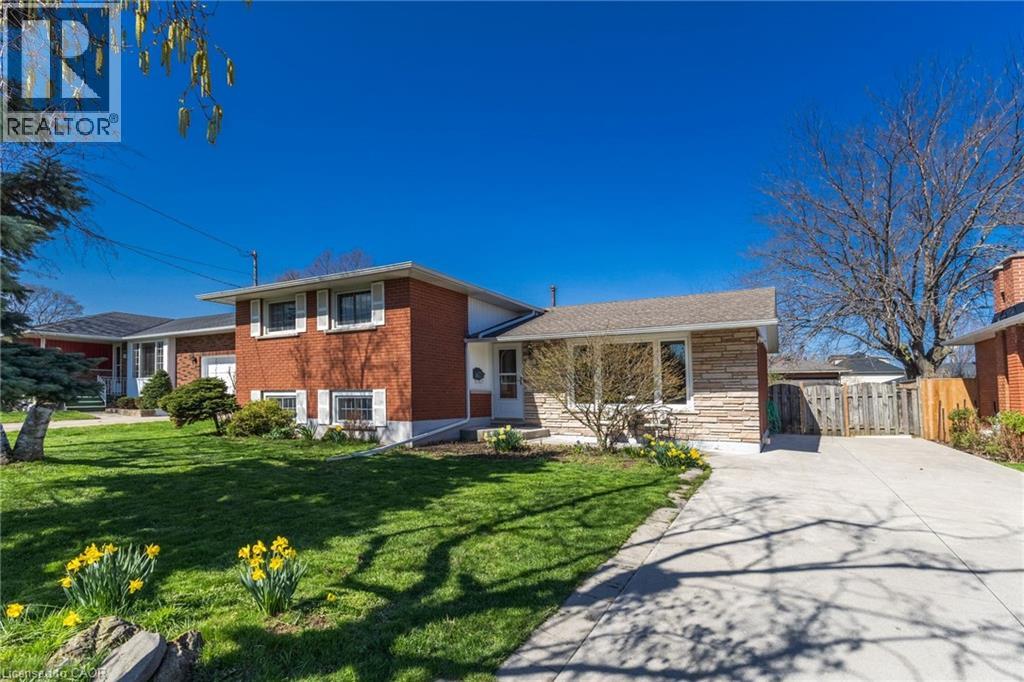 156 LAKESIDE Drive, Grimsby, Ontario, L3M2L5 — Photo 3