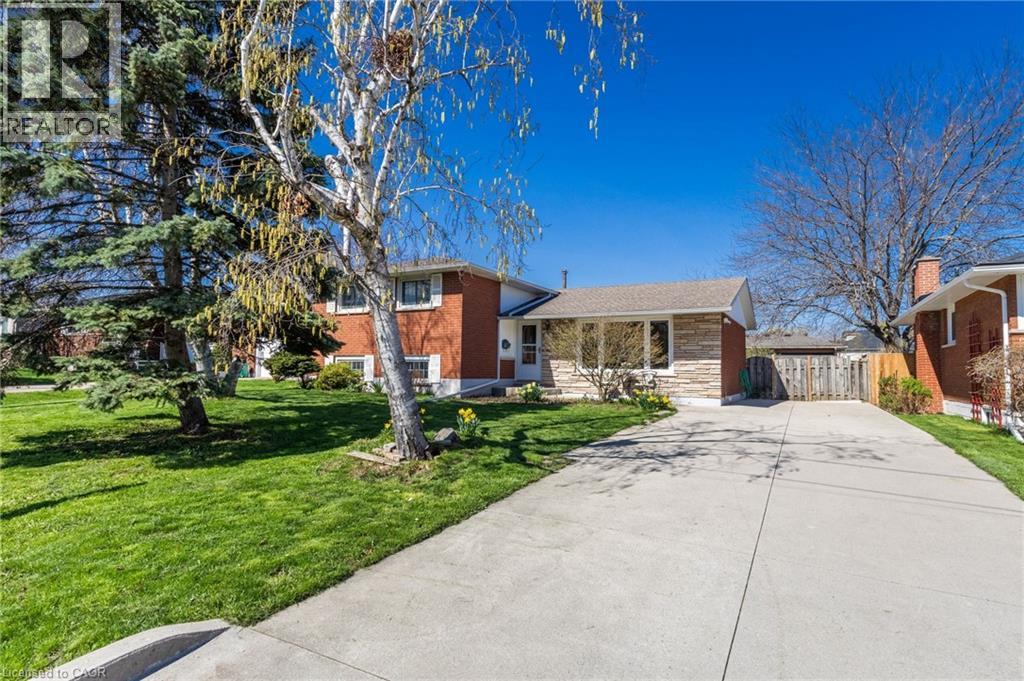 156 LAKESIDE Drive, Grimsby, Ontario, L3M2L5 — Photo 4