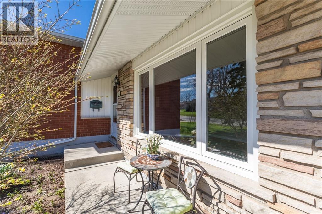 156 LAKESIDE Drive, Grimsby, Ontario, L3M2L5 — Photo 5