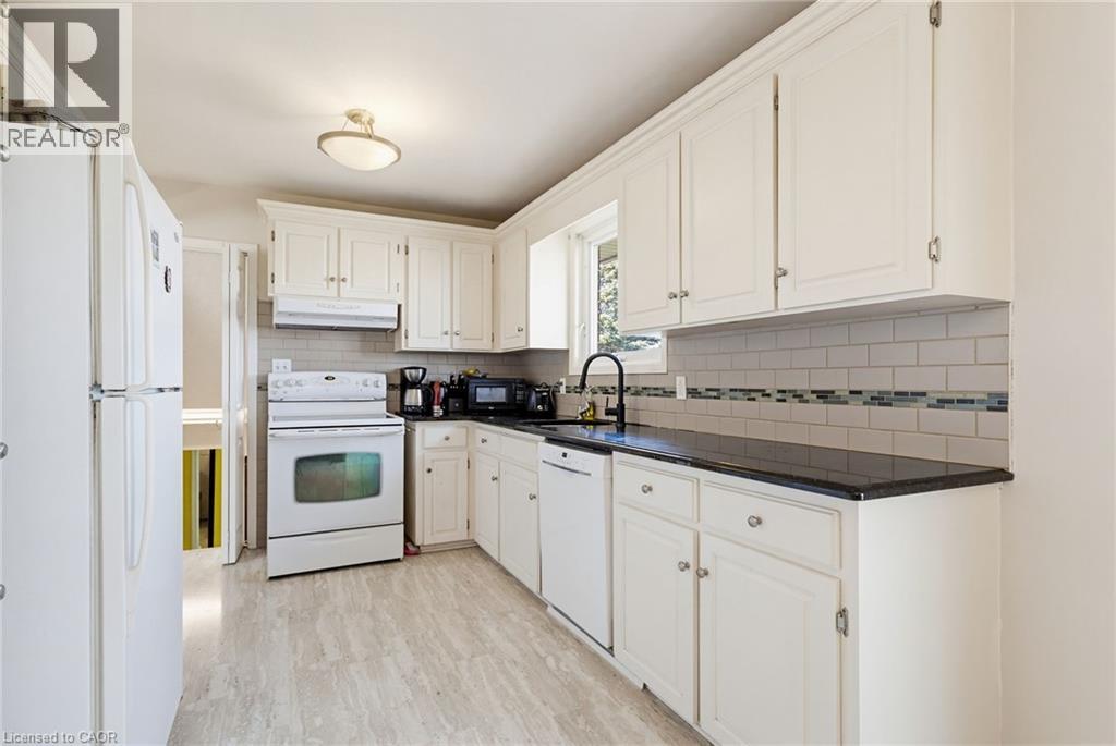 156 LAKESIDE Drive, Grimsby, Ontario, L3M2L5 — Photo 7