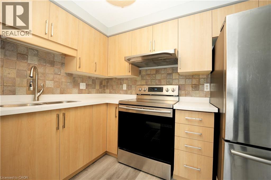 11 LEMONBALM Street, Kitchener, Ontario, N2E1Z7 — Photo 11