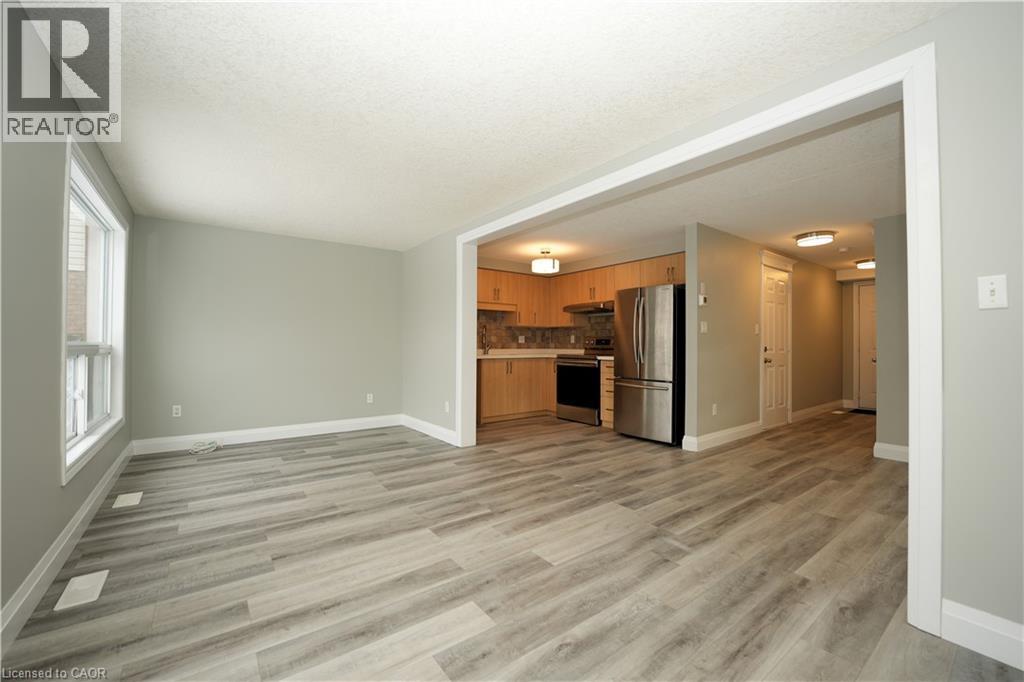 11 LEMONBALM Street, Kitchener, Ontario, N2E1Z7 — Photo 13