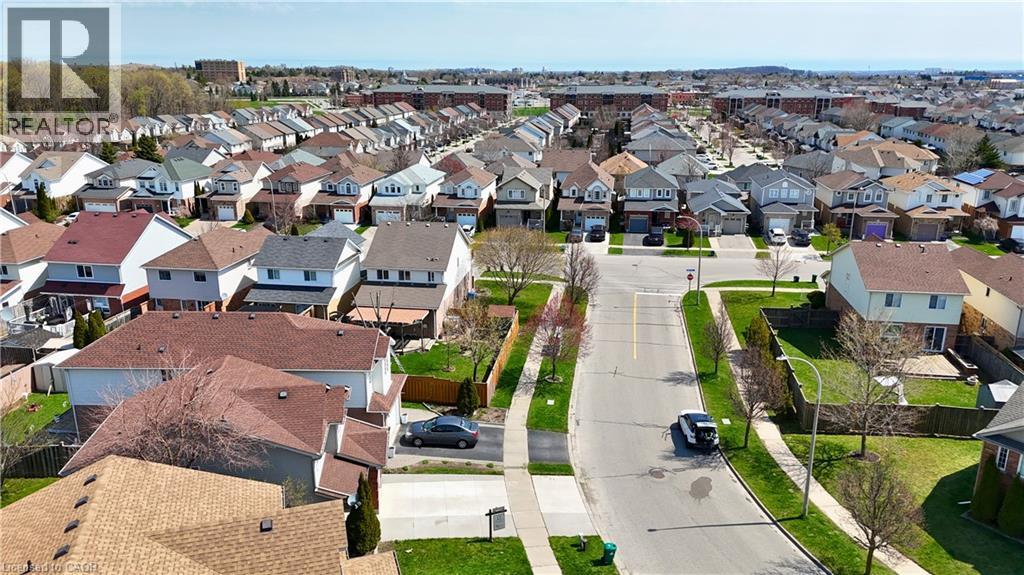 11 LEMONBALM Street, Kitchener, Ontario, N2E1Z7 — Photo 32