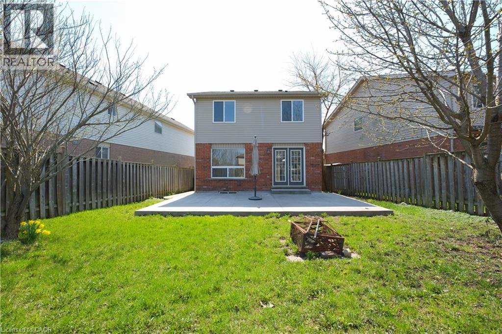 11 LEMONBALM Street, Kitchener, Ontario, N2E1Z7 — Photo 5