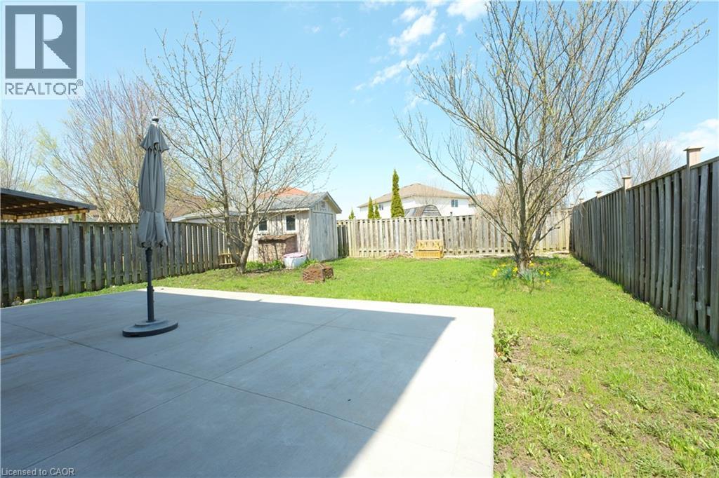 11 LEMONBALM Street, Kitchener, Ontario, N2E1Z7 — Photo 6