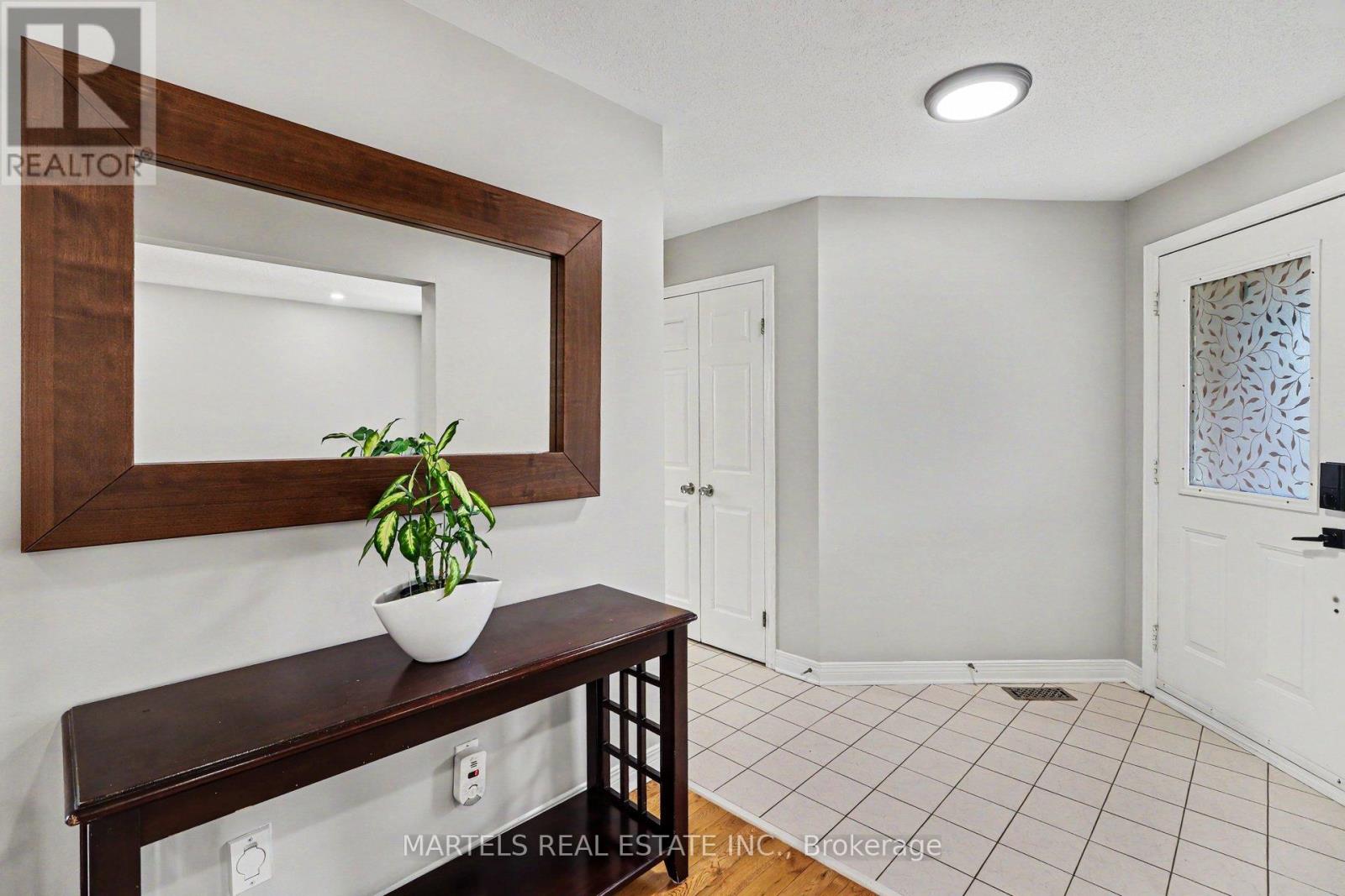 1113 SAINT-EMMANUEL TERRACE, Ottawa, Ontario, K1C2J6 — Photo 2