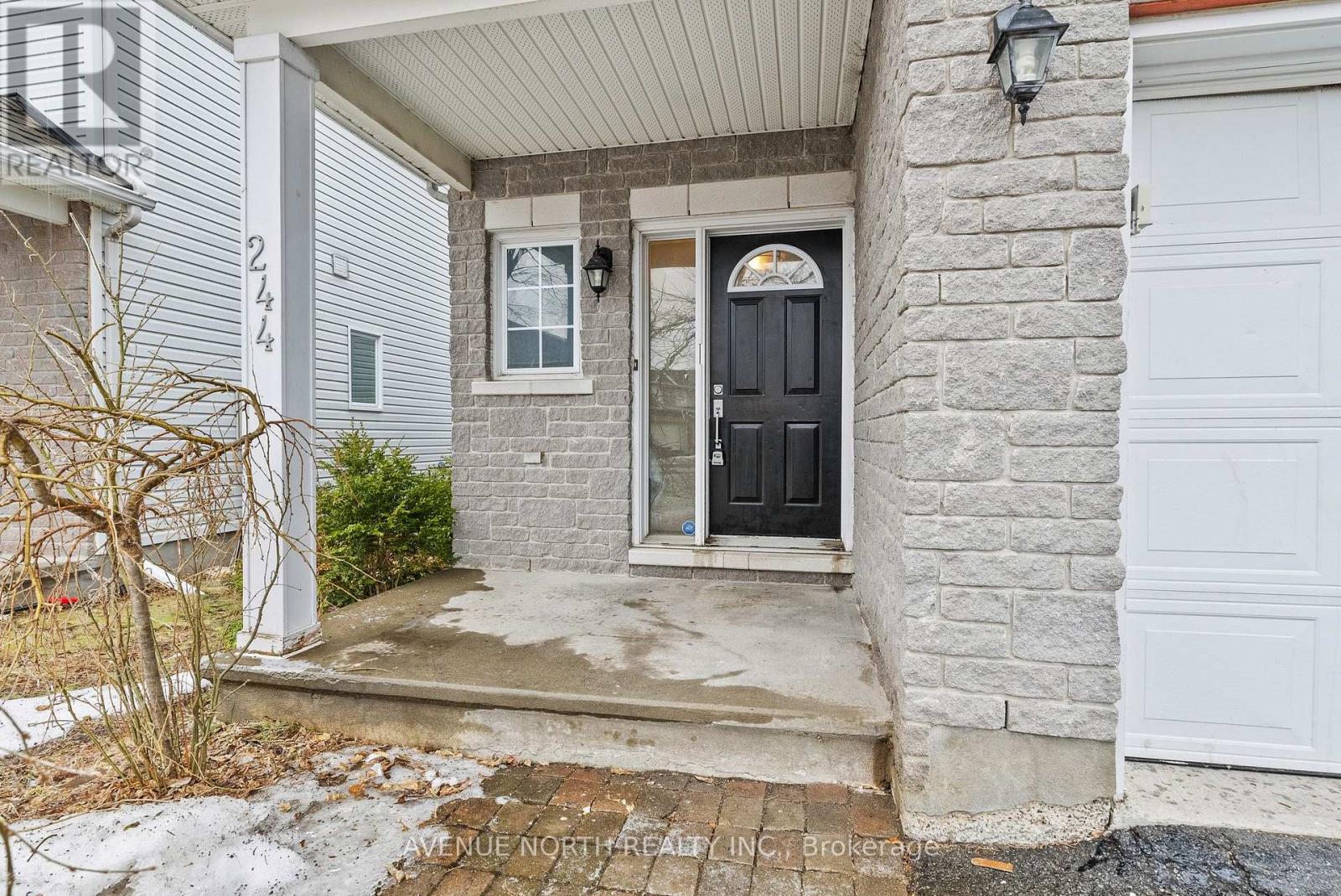 244 DEERFOX DRIVE, Ottawa, Ontario, K2J4Z2 — Photo 2