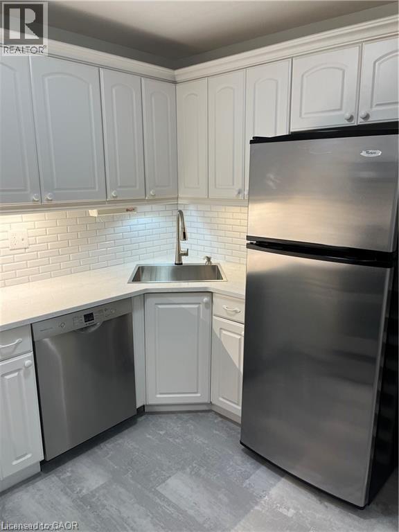 2301 CAVENDISH Drive Unit# 99, Burlington, Ontario, L7P3M3 — Photo 15