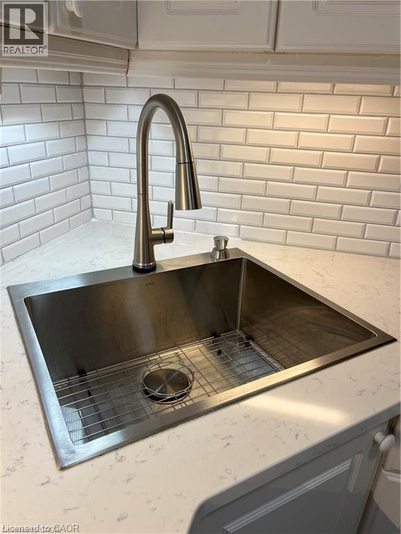 2301 CAVENDISH Drive Unit# 99, Burlington, Ontario, L7P3M3 — Photo 16
