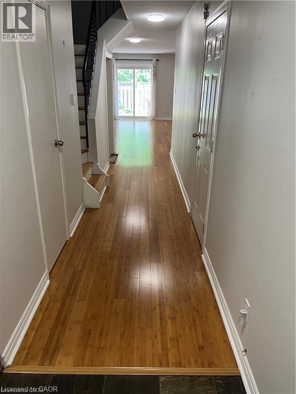 2301 CAVENDISH Drive Unit# 99, Burlington, Ontario, L7P3M3 — Photo 4