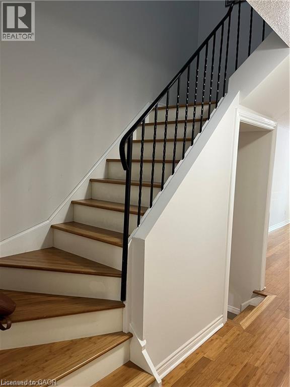 2301 CAVENDISH Drive Unit# 99, Burlington, Ontario, L7P3M3 — Photo 6