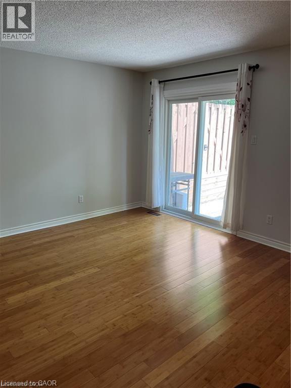 2301 CAVENDISH Drive Unit# 99, Burlington, Ontario, L7P3M3 — Photo 9