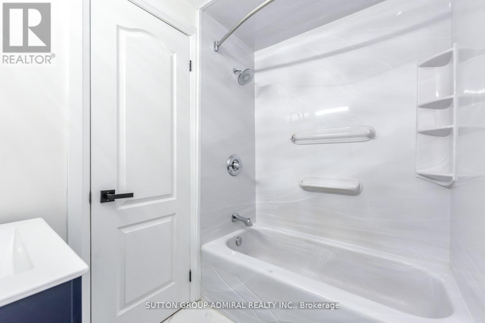 4 HARDCASTLE COURT, Brampton (Central Park), Ontario, L6S2A9 — Photo 33