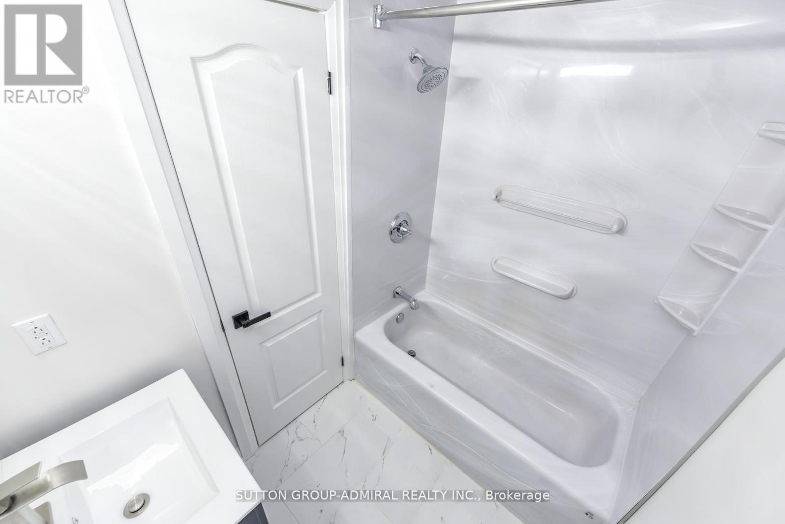 4 HARDCASTLE COURT, Brampton (Central Park), Ontario, L6S2A9 — Photo 34