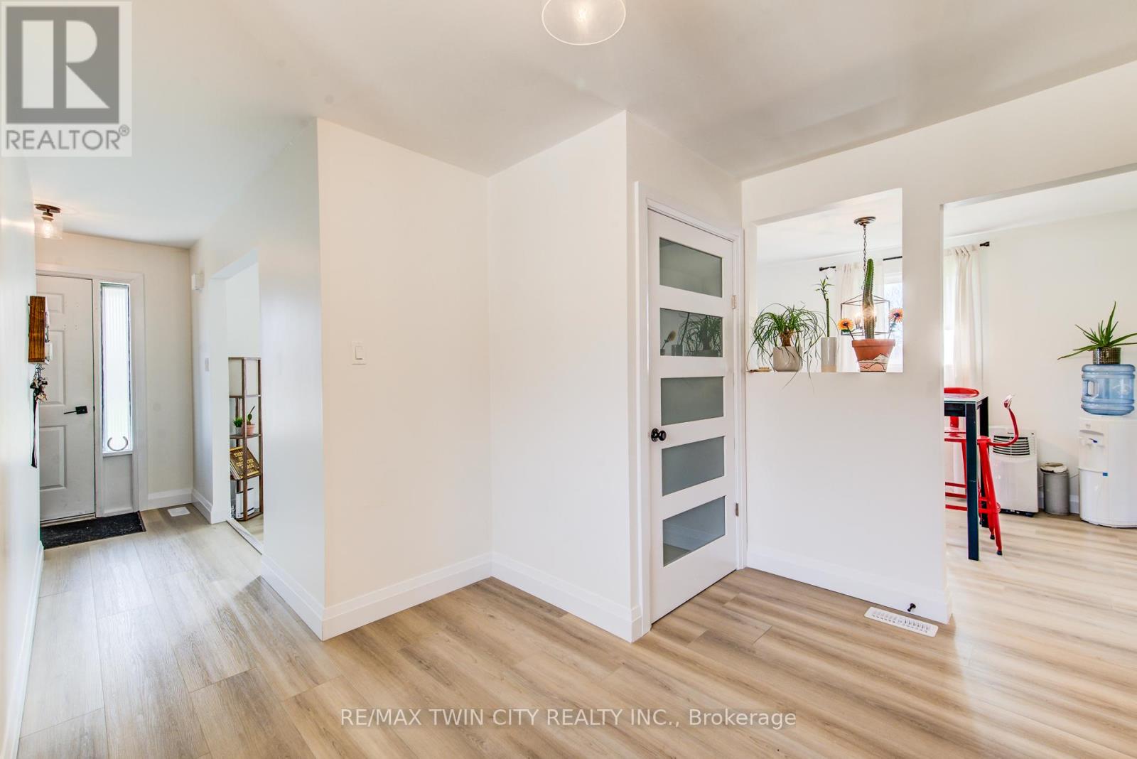 183 DINISON CRESCENT, Kitchener, Ontario, N2E2S6 — Photo 13