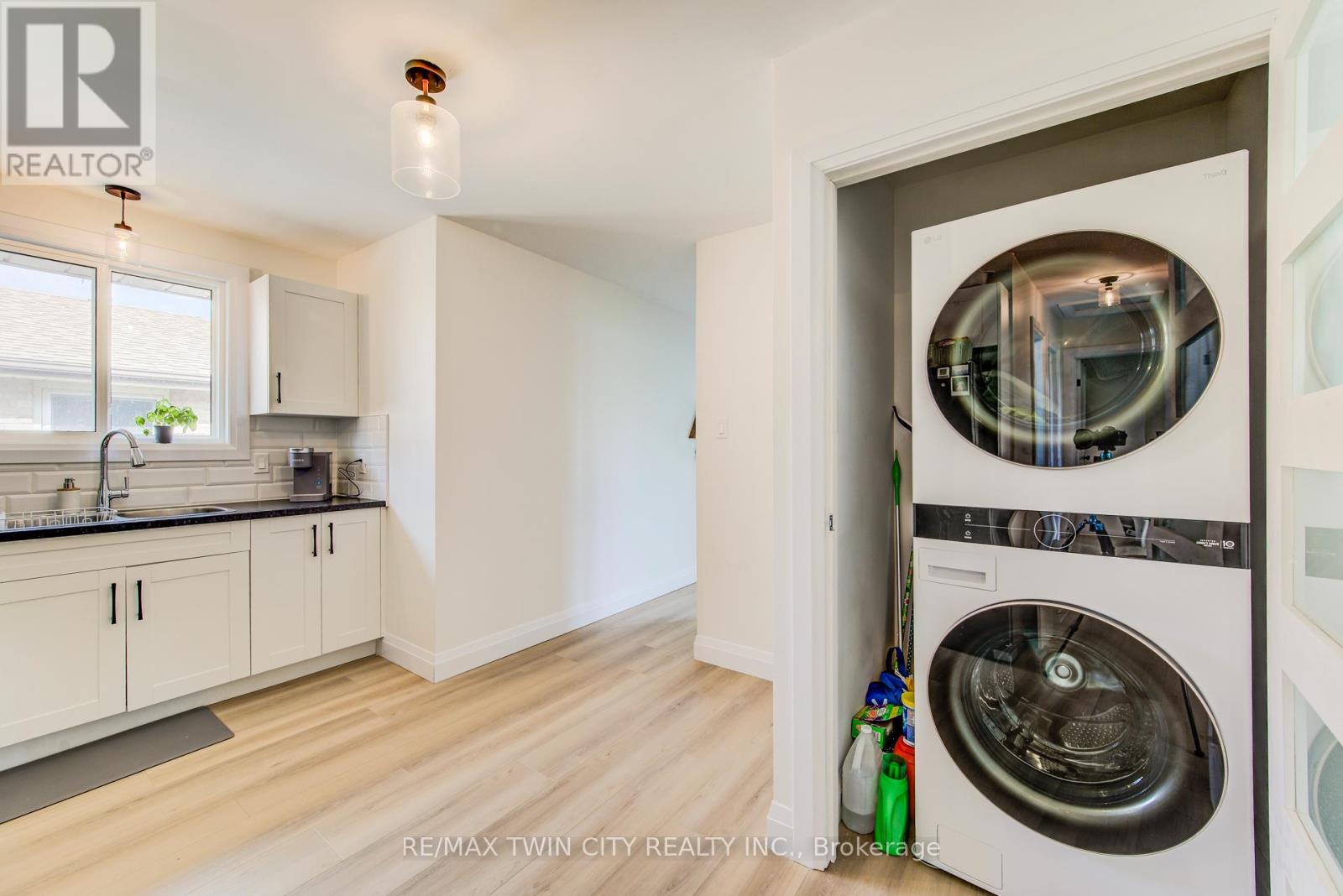 183 DINISON CRESCENT, Kitchener, Ontario, N2E2S6 — Photo 16