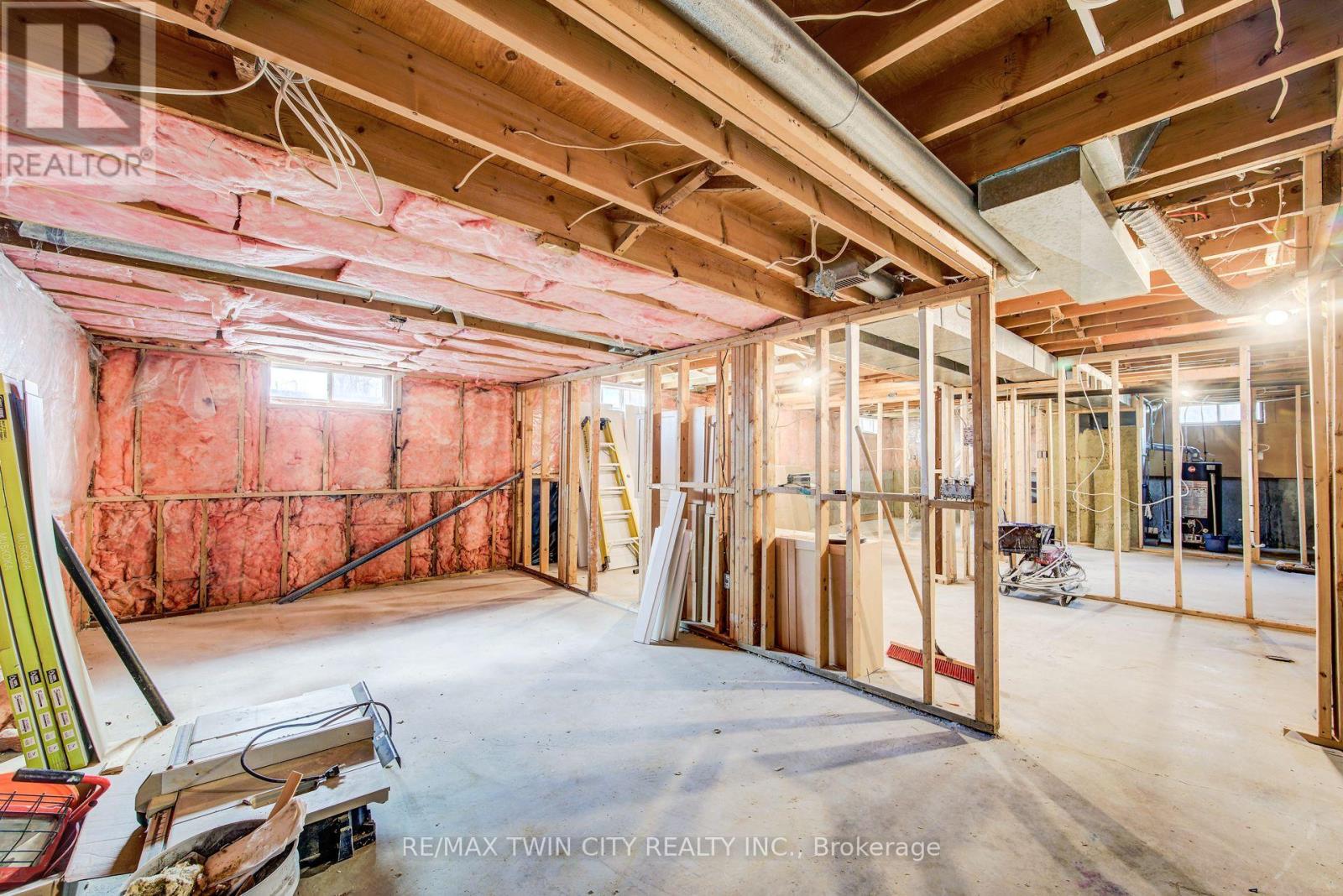 183 DINISON CRESCENT, Kitchener, Ontario, N2E2S6 — Photo 24