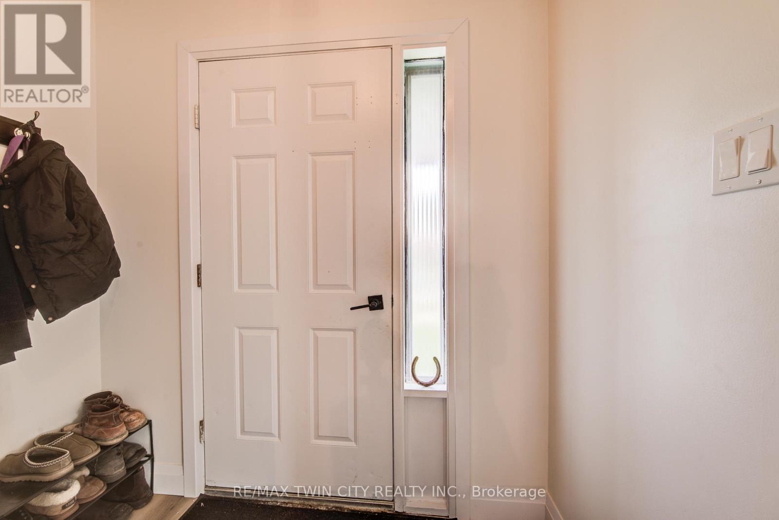 183 DINISON CRESCENT, Kitchener, Ontario, N2E2S6 — Photo 6