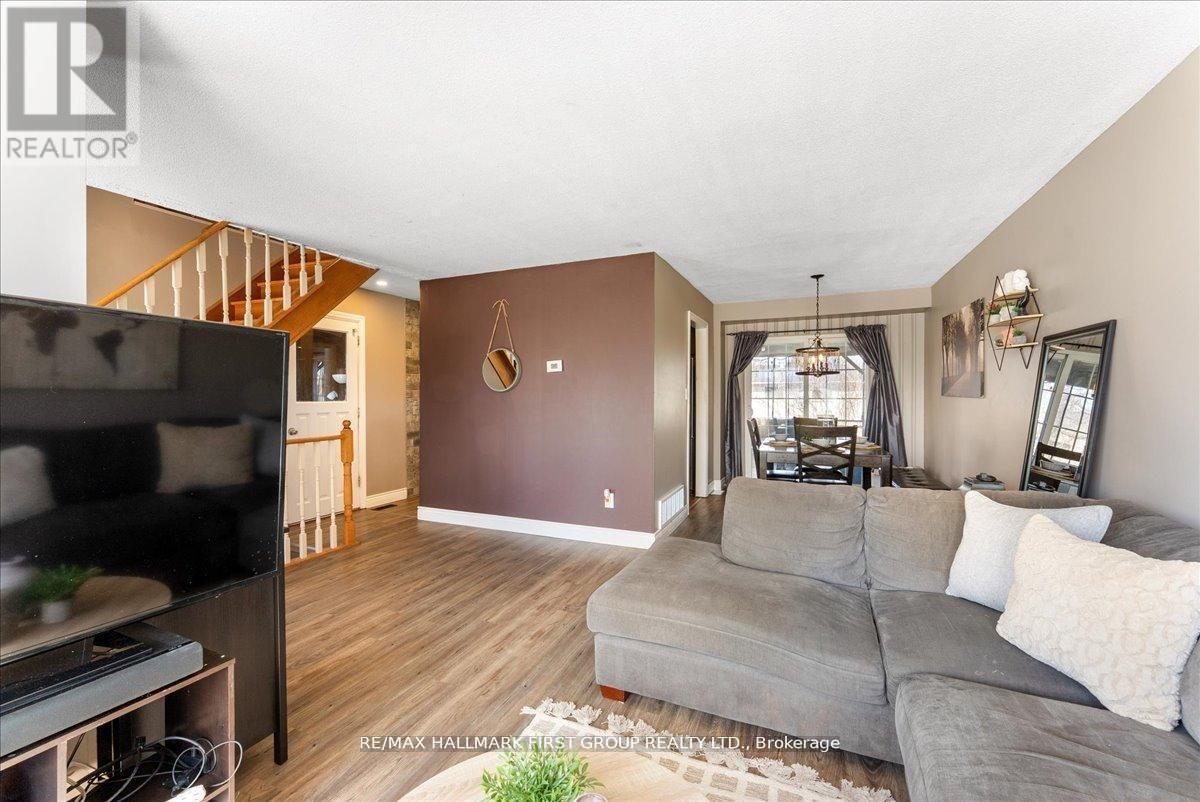 398 DEAN AVENUE, Oshawa (Central), Ontario, L1H3E2 — Photo 6