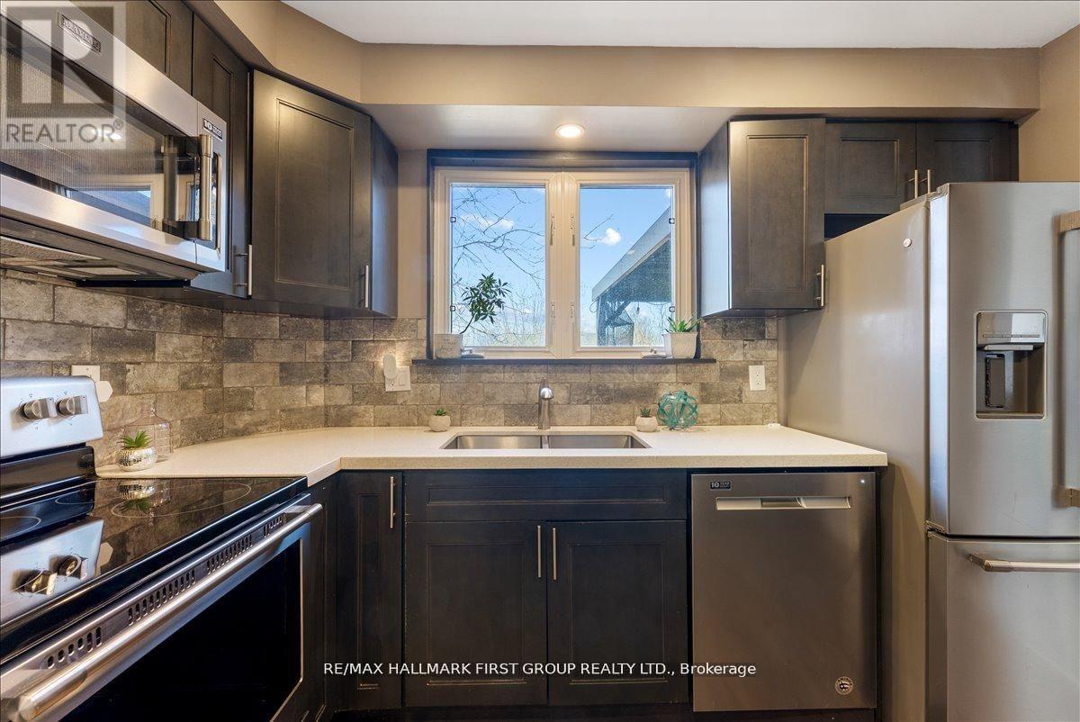 398 DEAN AVENUE, Oshawa (Central), Ontario, L1H3E2 — Photo 9