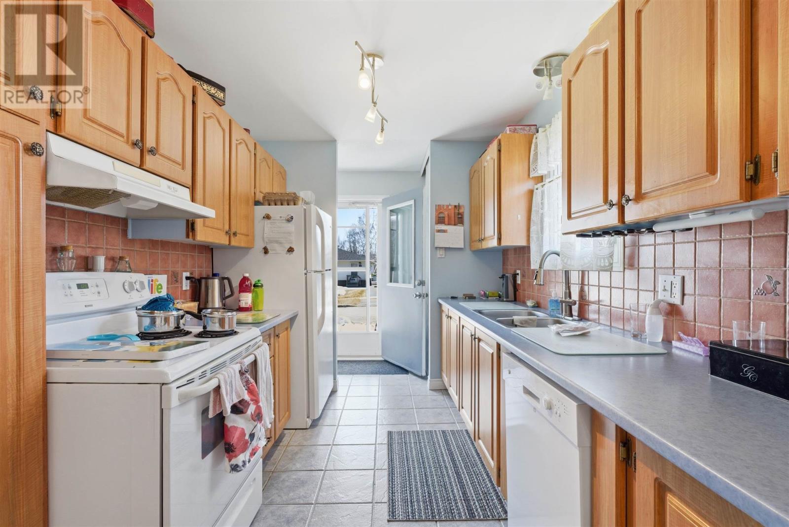 63 Lachance PL, Elliot Lake, Ontario, P5A3B9 — Photo 2