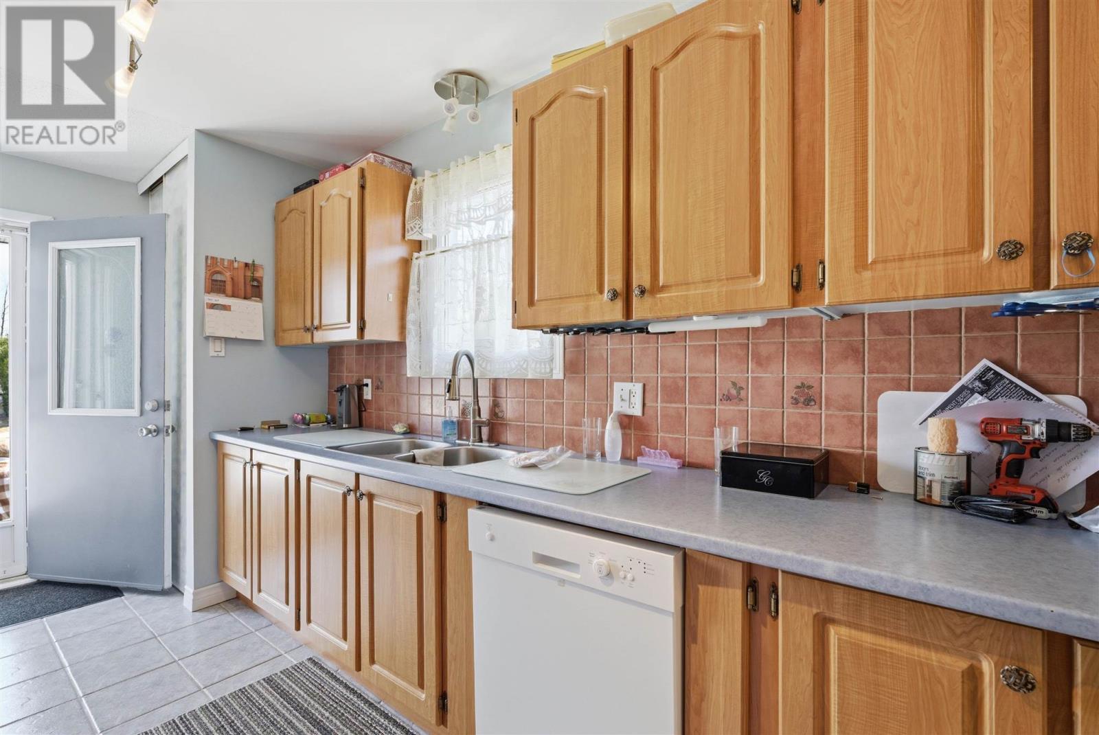 63 Lachance PL, Elliot Lake, Ontario, P5A3B9 — Photo 3