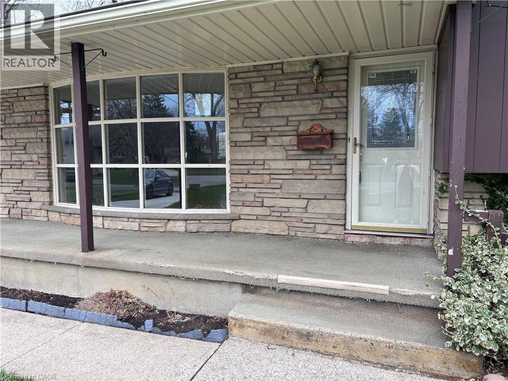 4 BEECHWOOD Court, St. Catharines, Ontario, L2N3H7 — Photo 5