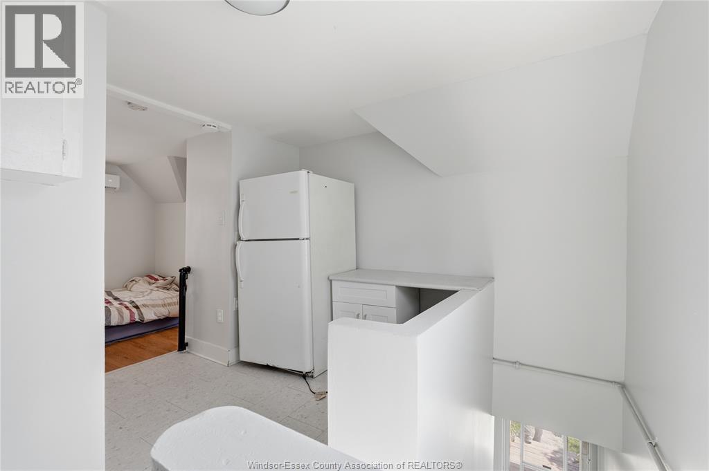 1021 WELLINGTON AVENUE, Windsor, Ontario, N9A5K2 — Photo 8