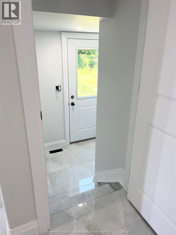 31 EAGLE, Leamington, Ontario, N8H3V4 — Photo 15