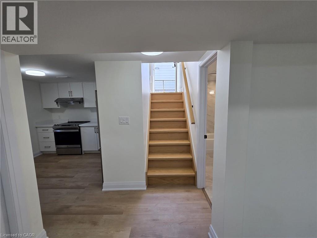 12 FERNDALE Avenue Unit# Lower, St. Catharines, Ontario, L2P1V3 — Photo 2
