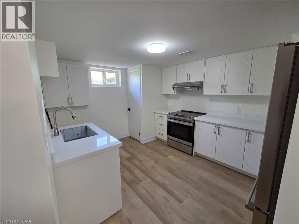12 FERNDALE Avenue Unit# Lower, St. Catharines, Ontario, L2P1V3 — Photo 3