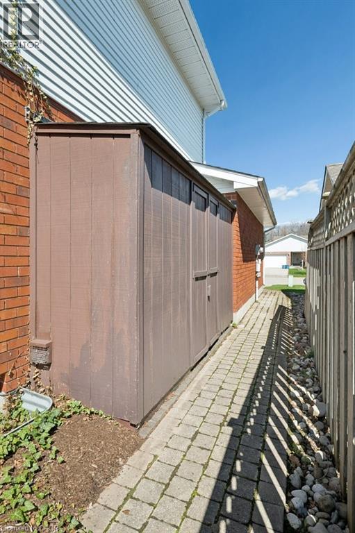 517 WESTFIELD Drive, Waterloo, Ontario, N2T2C7 — Photo 44