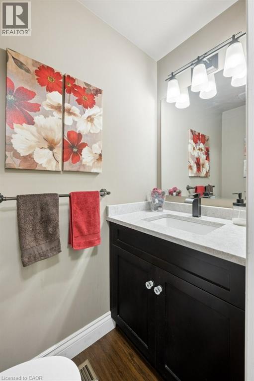 517 WESTFIELD Drive, Waterloo, Ontario, N2T2C7 — Photo 9