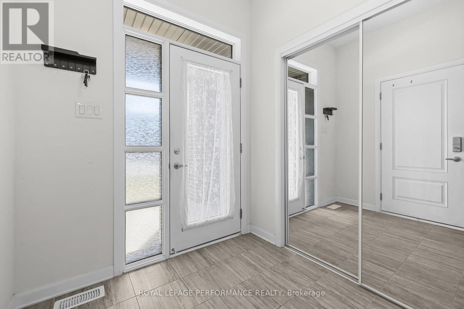 826 DYNASTY STREET, Ottawa, Ontario, K4A5L4 — Photo 3