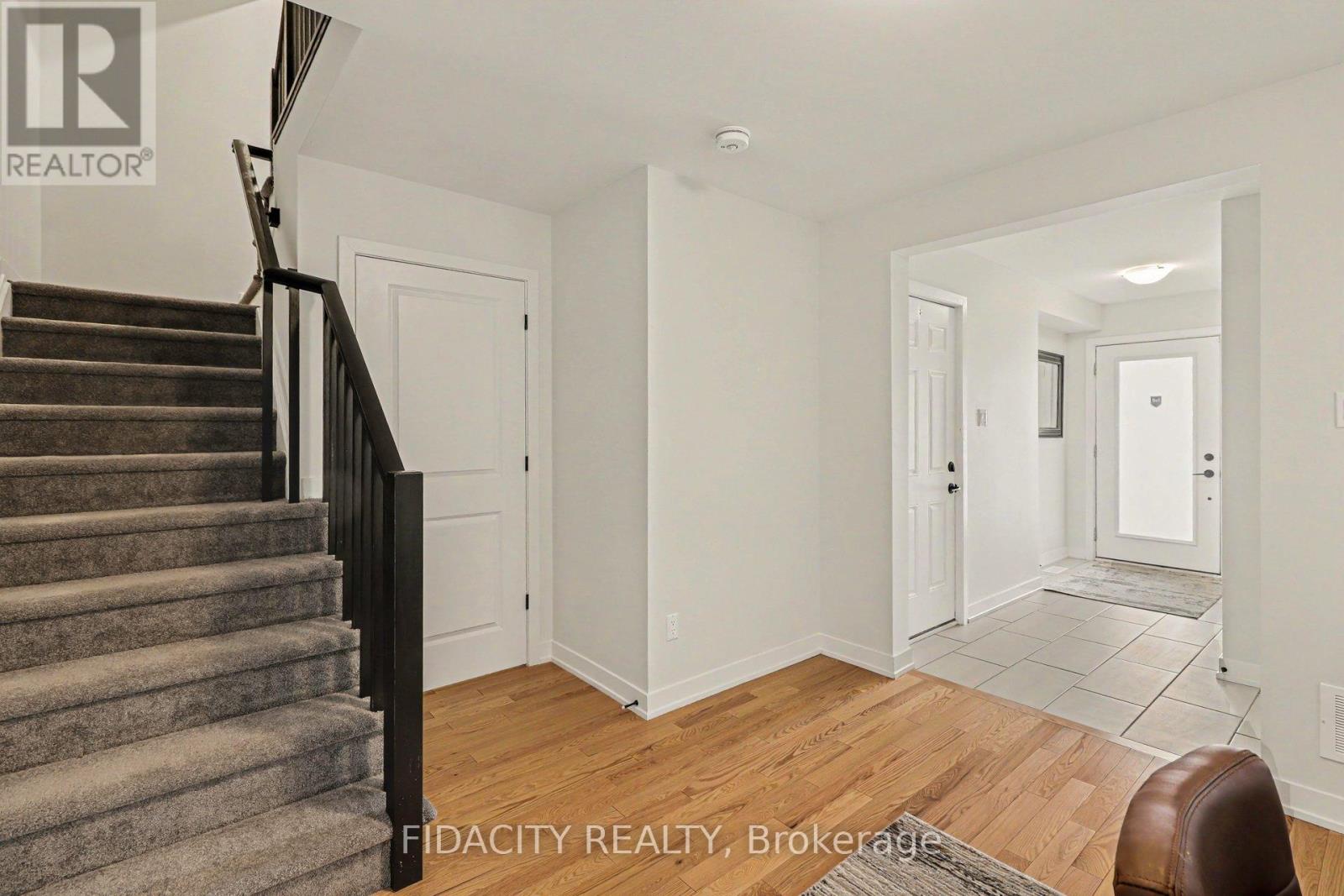 1768 CRUX ROAD, Ottawa, Ontario, K1W0R3 — Photo 2