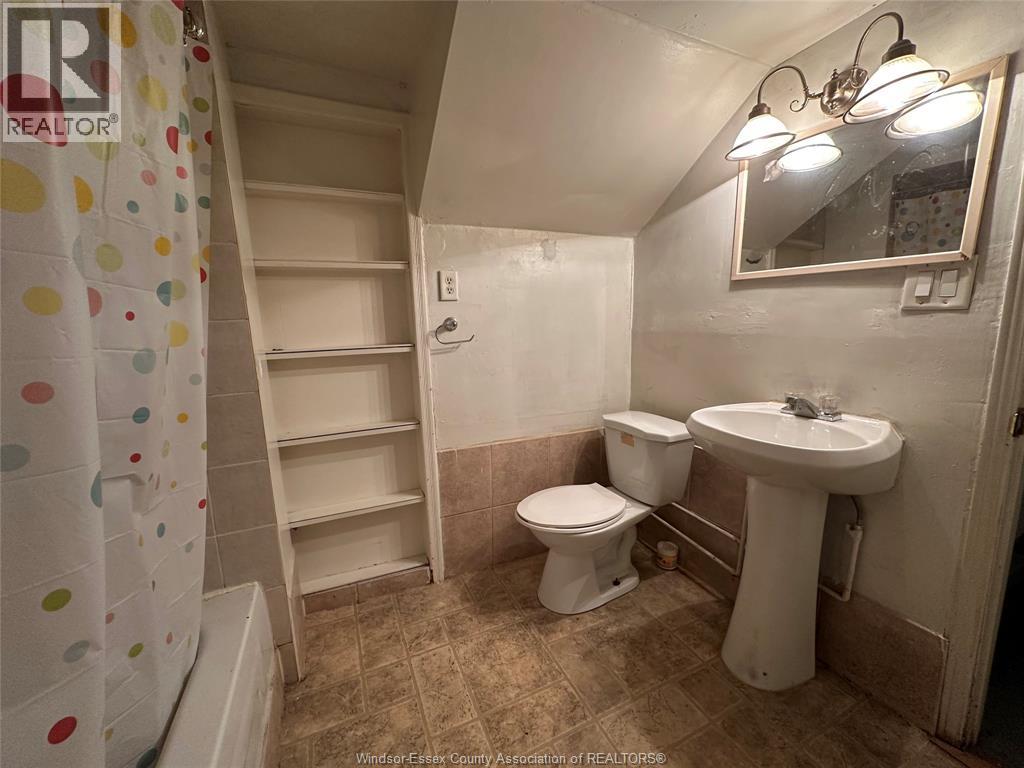 414 CRAWFORD AVENUE, Windsor, Ontario, N9A5C4 — Photo 12