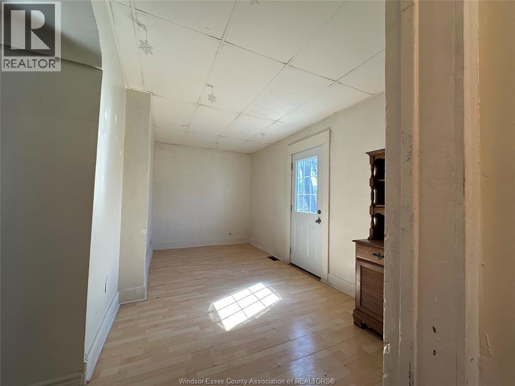 414 CRAWFORD AVENUE, Windsor, Ontario, N9A5C4 — Photo 2