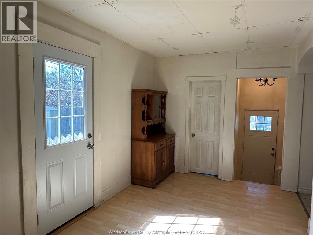 414 CRAWFORD AVENUE, Windsor, Ontario, N9A5C4 — Photo 4