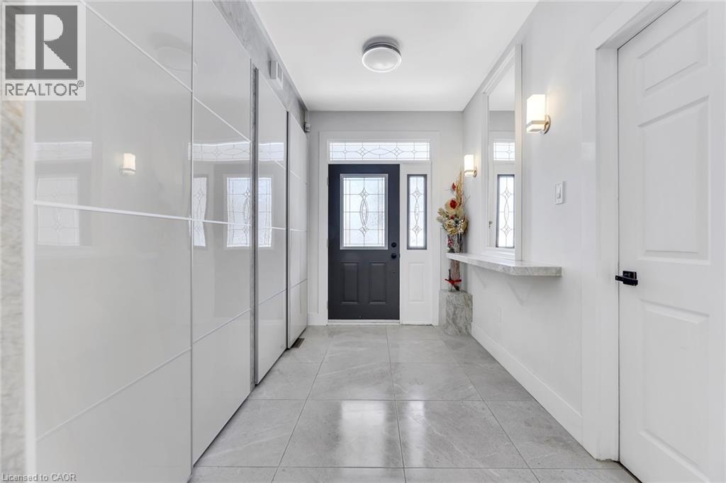 600 HENDERSON Drive, Aurora, Ontario, L4G5R1 — Photo 3