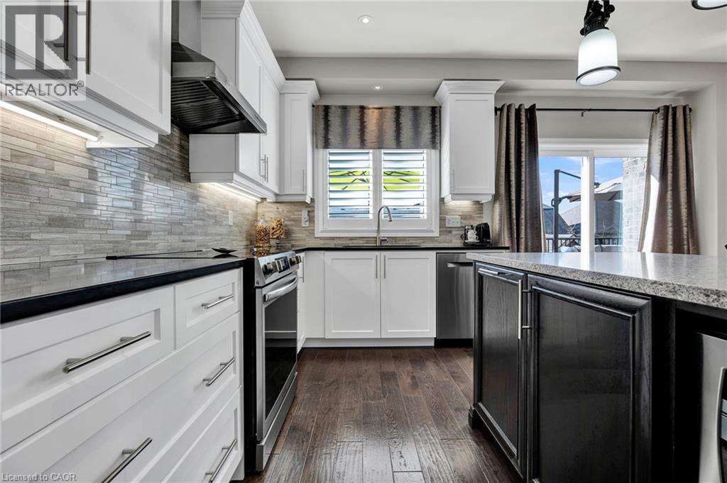 15 PIETER VOS Drive, Kitchener, Ontario, N2P0G1 — Photo 11