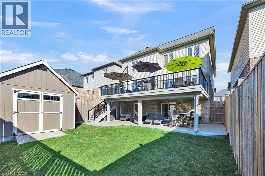 15 PIETER VOS Drive, Kitchener, Ontario, N2P0G1 — Photo 2