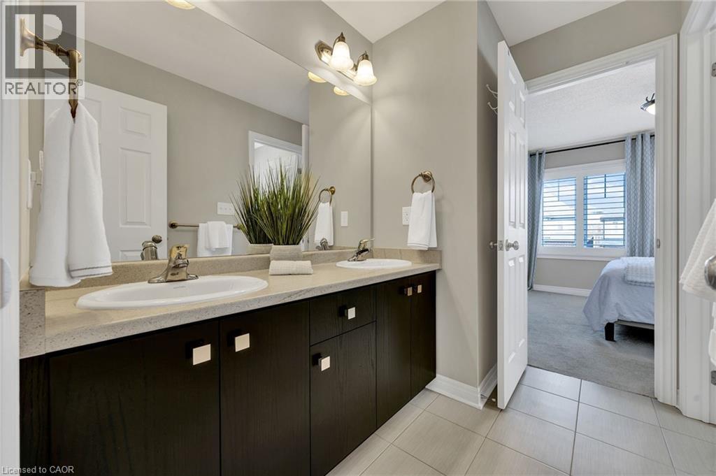 15 PIETER VOS Drive, Kitchener, Ontario, N2P0G1 — Photo 25