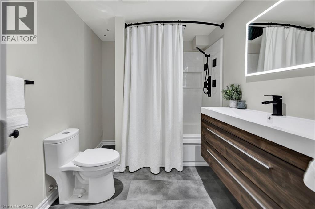 15 PIETER VOS Drive, Kitchener, Ontario, N2P0G1 — Photo 38