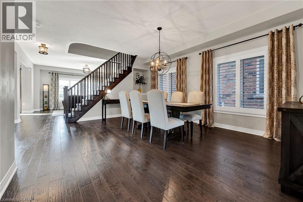 15 PIETER VOS Drive, Kitchener, Ontario, N2P0G1 — Photo 4