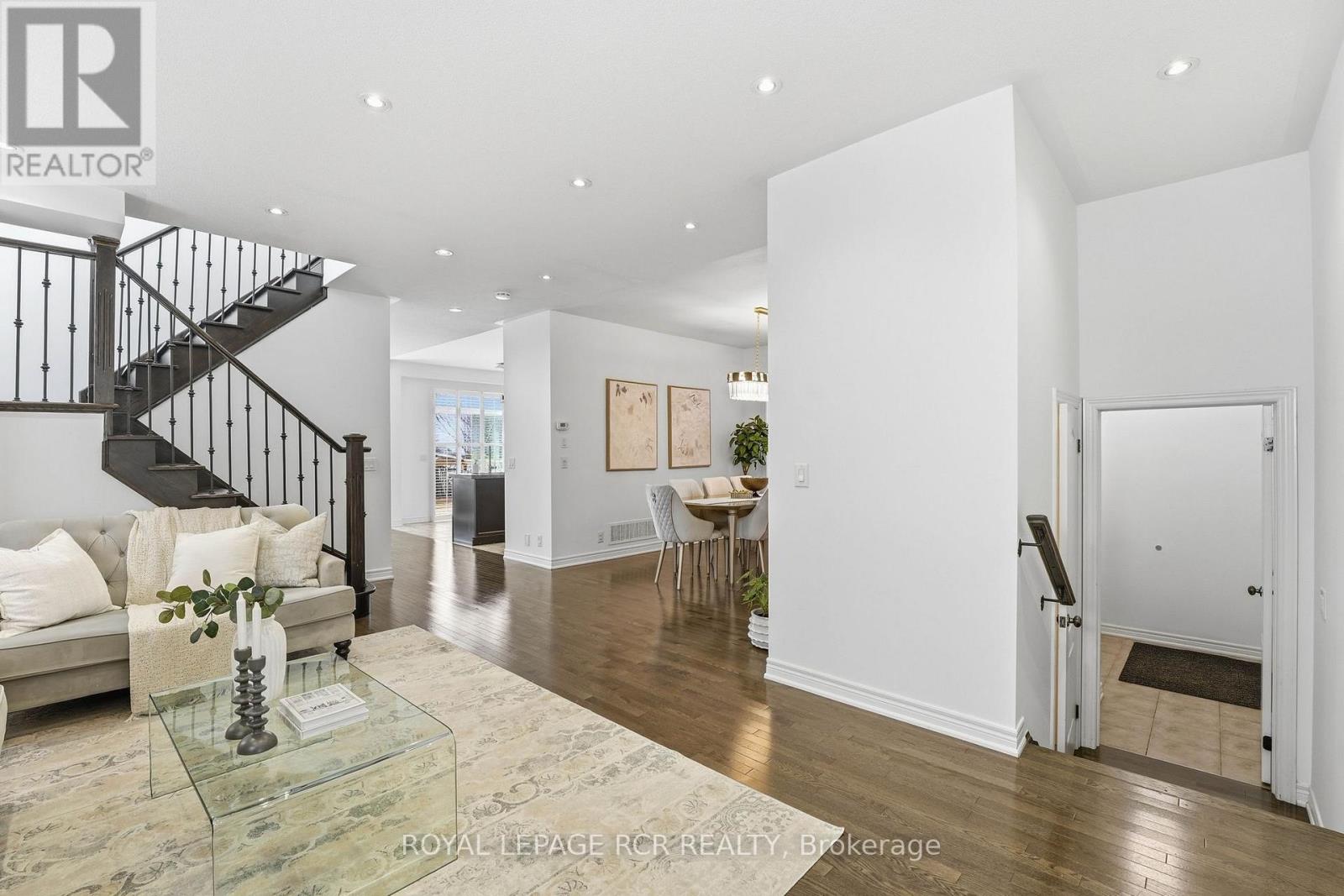 18 KERR LANE, Aurora, Ontario, L4G0E5 — Photo 5