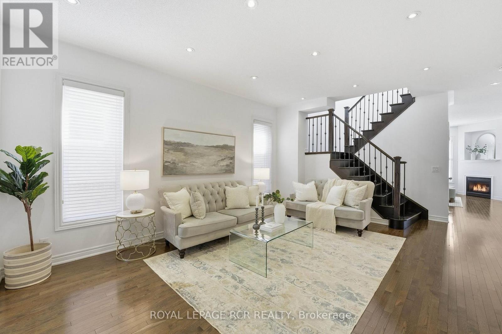 18 KERR LANE, Aurora, Ontario, L4G0E5 — Photo 7