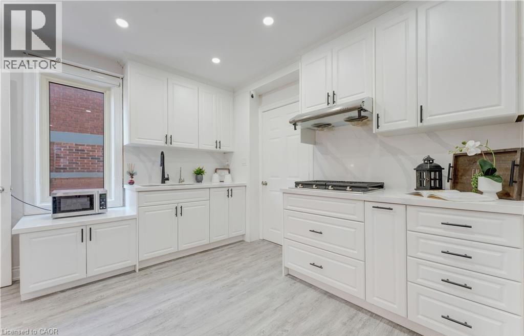 24 ONWARD Avenue, Kitchener, Ontario, N2H3J7 — Photo 14