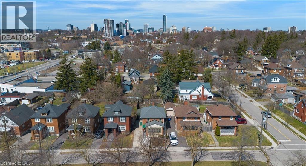 24 ONWARD Avenue, Kitchener, Ontario, N2H3J7 — Photo 3