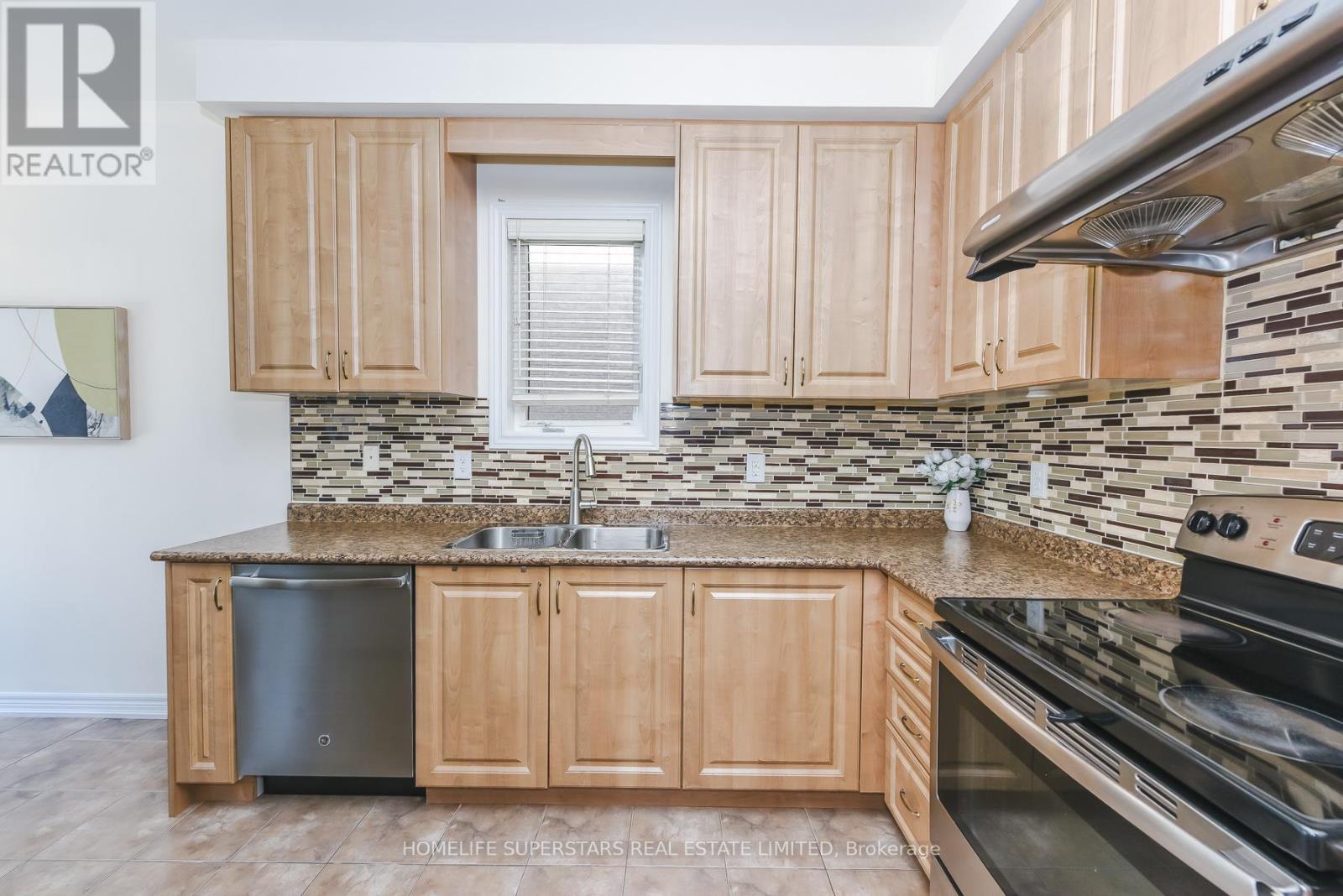 16 ALTURA WAY, Brampton (Bram East), Ontario, L6P4A1 — Photo 8