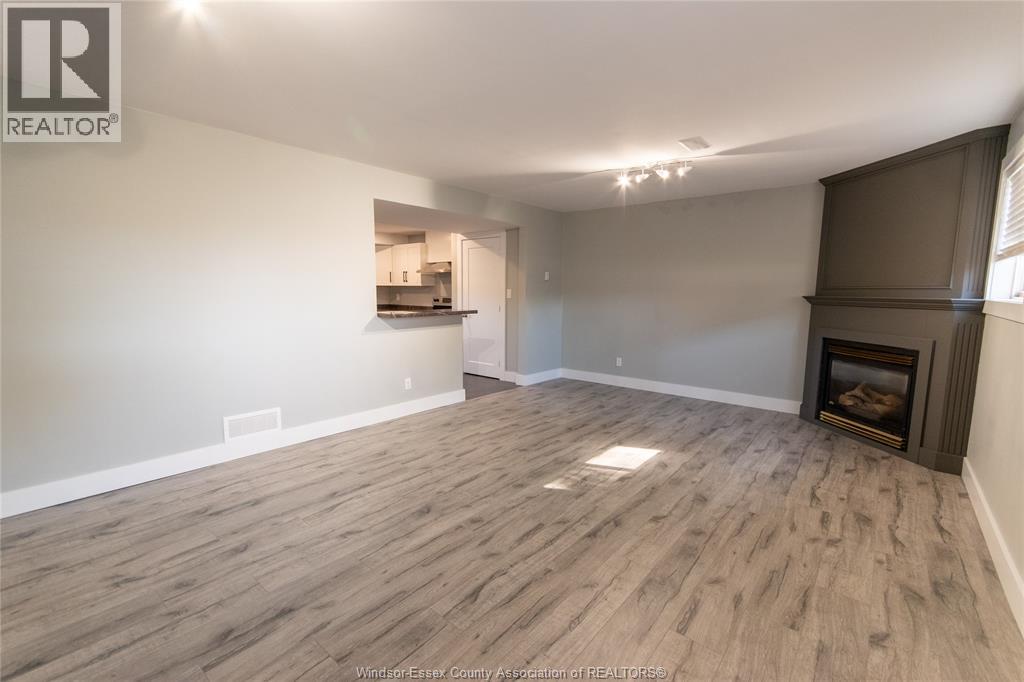 3134 RIBERDY Unit# LOWER, Windsor, Ontario, N8W3T8 — Photo 5
